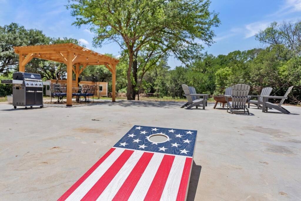 The Lonely Bull Luxury Container Home On 5 Acres Weatherford Exterior foto
