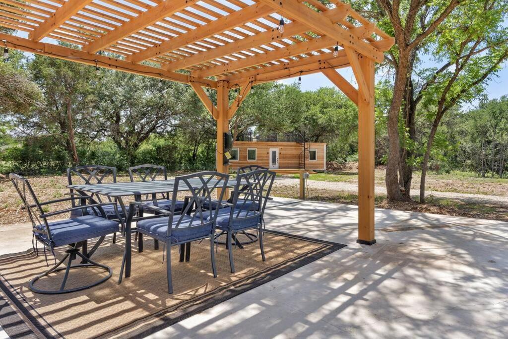 The Lonely Bull Luxury Container Home On 5 Acres Weatherford Exterior foto